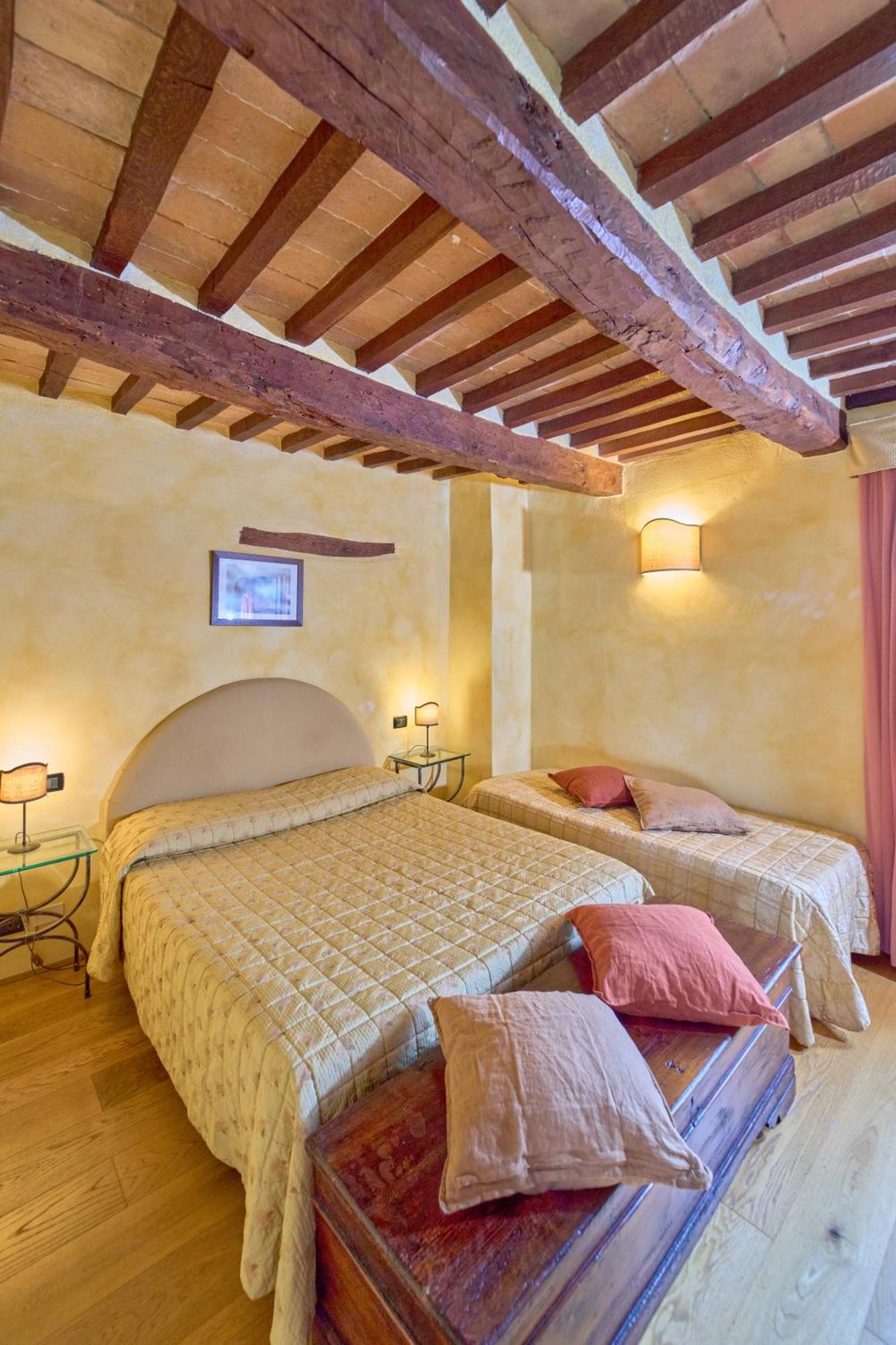 Borgo Fastelli Aparthotel Sarteano Luaran gambar
